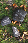 Load image into Gallery viewer, Stone Memorial Pet Plaque